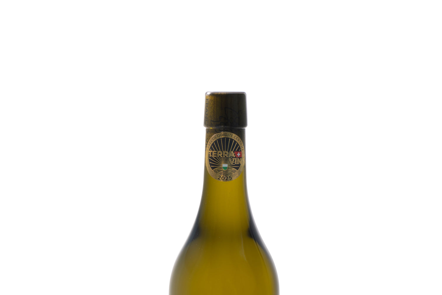 Gros plan sur la capsule Terravin d’une bouteille Francey Vins sur fond blanc.